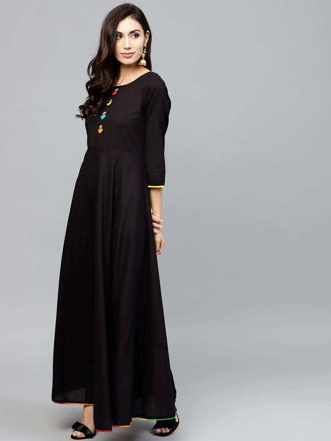 Black Maxi Dress With With Round Neck And 3/4 Sleeves