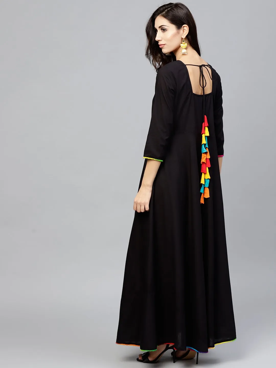 Black Maxi Dress With With Round Neck And 3/4 Sleeves