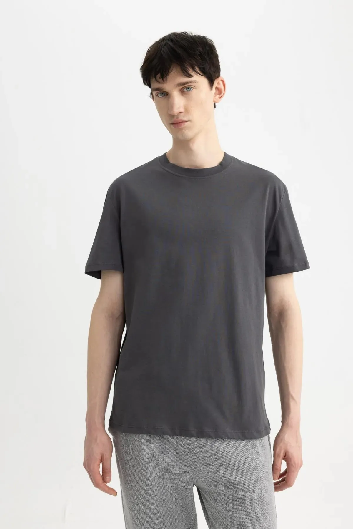 Defacto Men's Grey New Regular Fit 100% Cotton T-Shirt