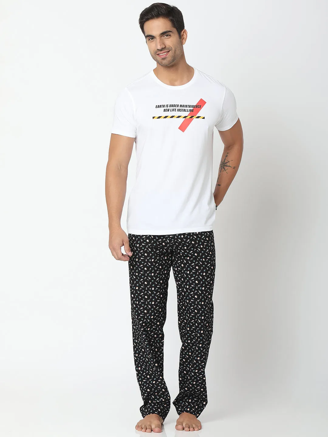 Men Premium Black/Green Cotton Printed Pyjama- Underjeans By Spykar